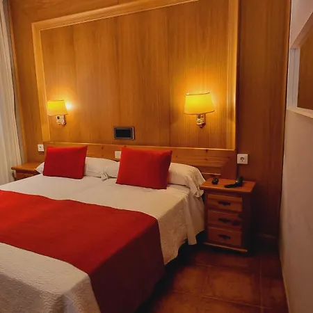 Real De Hotel 3*