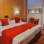 Hotel Real De 3*