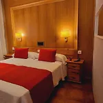 Real De Hotel 3*