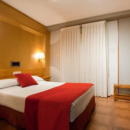 Real De Hotel 3*