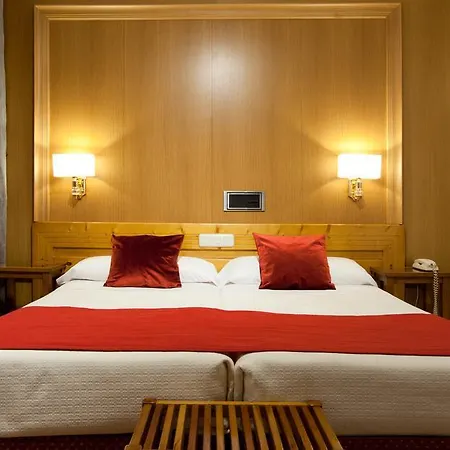 Real De Hotel 3*